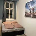 Roland Downtown - Korut Apartamento *
