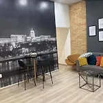 Roland Downtown - Korut Apartment *